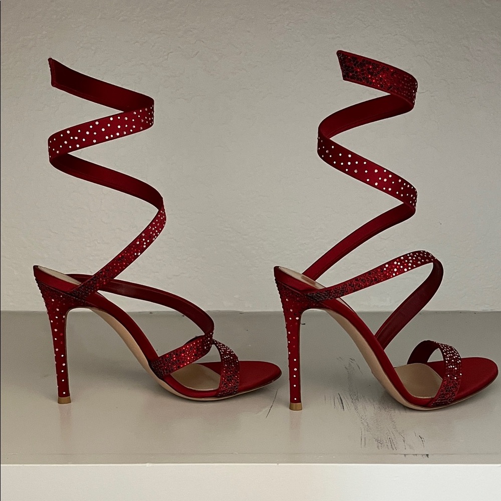 Giannvito Rossi. Red Spiral Wrap Stiletto Sandal.1495 OP